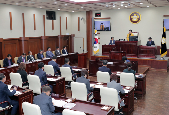 							제242회 광명시의회 임시회가 19일 개회했다.
