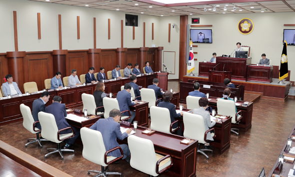 							광명시의회 제247회 임시회가 11일 개회했다.