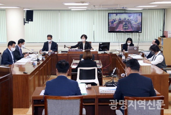 							광명시의회 예산결산특별위원회가 6일 열렸다.