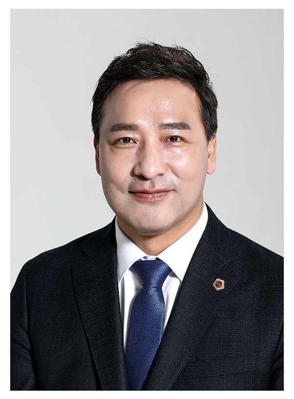 김용성 경기도의원이 2023 지방의원 매니페스토 약속대상 '좋은 조례' 분야 최우수상을 수상했다. 